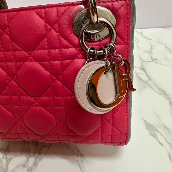 💎✨Authentic 💎✨Dior
Multicolor Cannage Quilted Lambskin Leather Mini Lady Dior - Picture 10 of 11